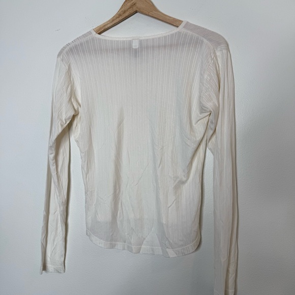 REI 100% Silk Ribbed Sheer V-Neck Longsleeve size medium - Picture 7 of 8